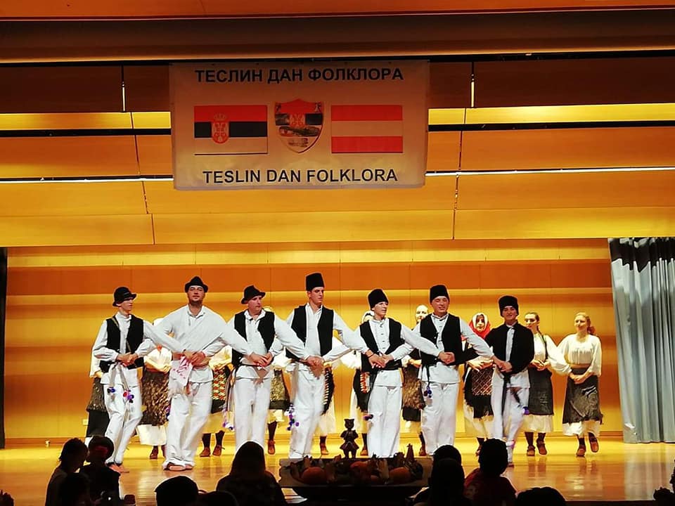 71685783_2369462396604399_164839539150422016_n